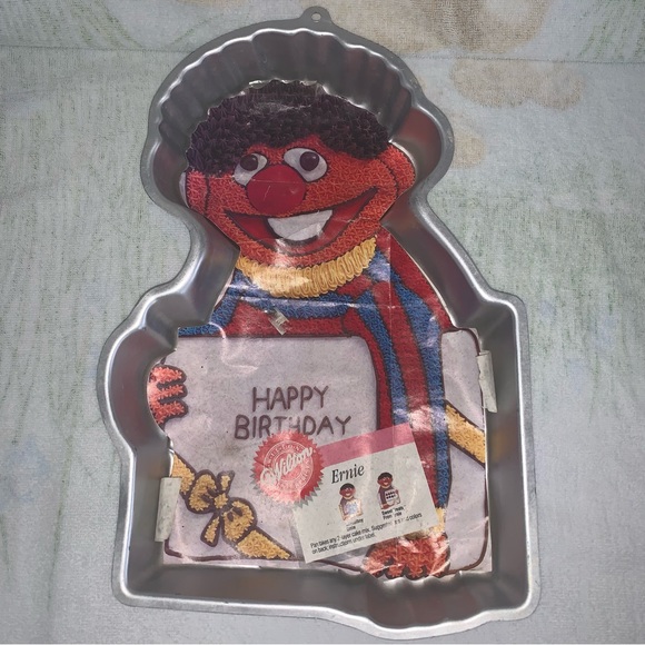 Vintage 80’s Wilton BIG BIRD & ERNIE Cake Pans w/ Instructions Stored NEW 1983 - Picture 2 of 16